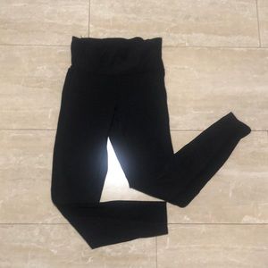 Lululemon black size 8 yoga pants